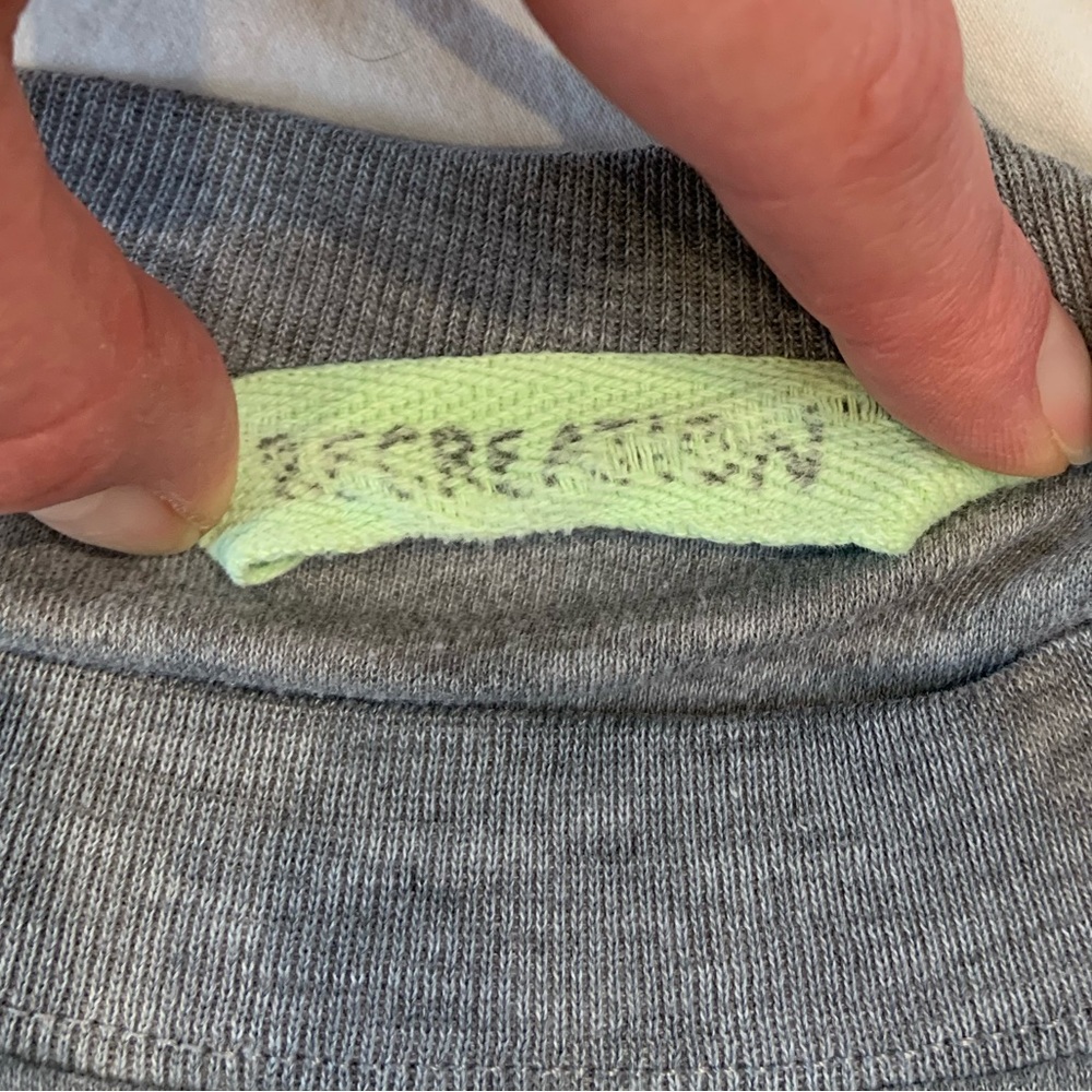Recreation vintage 1980s grey sweatshirt with pink and green ribbon details - Picture 7 of 7
